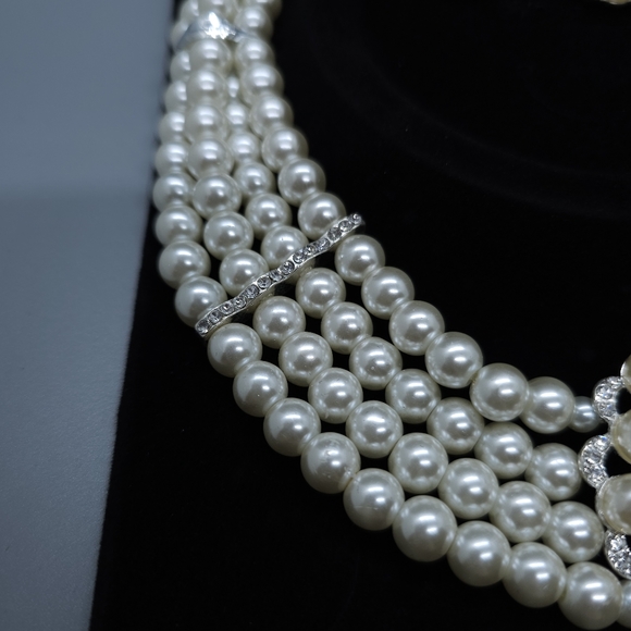 Pearl & Rhinestone Necklace - Picture 8 of 8